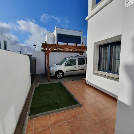 Linda Con Piscina Privada * Playa Blanca