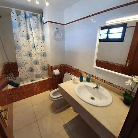 Linda Con Piscina Privada * بلايا بلانكا