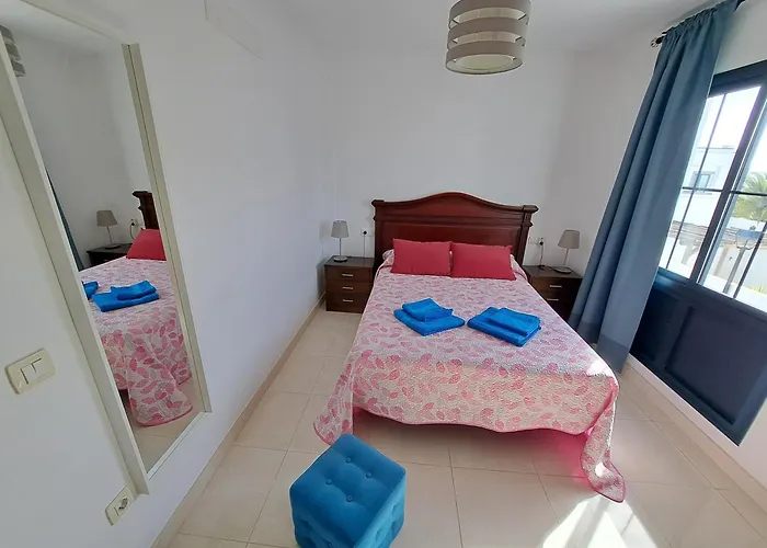 Linda Con Piscina Privada Villa