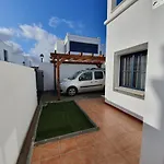 Linda Con Piscina Privada * بلايا بلانكا