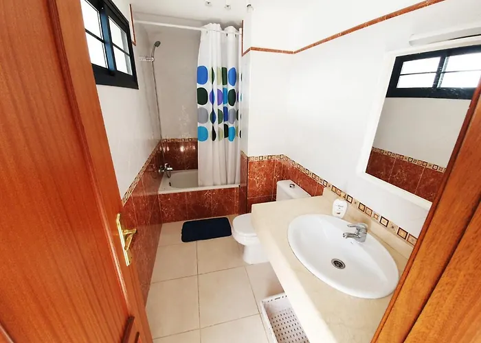 Linda Con Piscina Privada * بلايا بلانكا