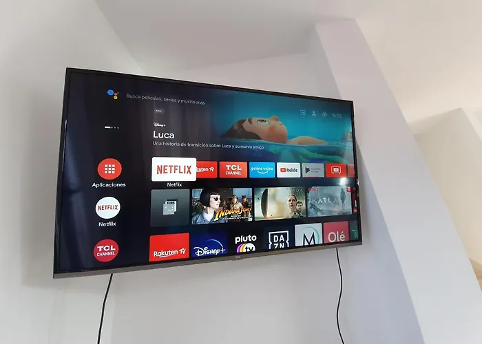 Linda Con Piscina Privada Vila *