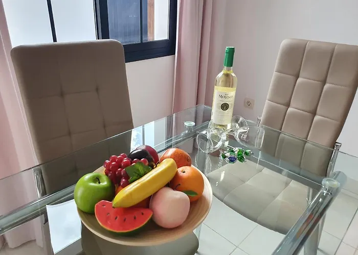 Linda Con Piscina Privada Vila *